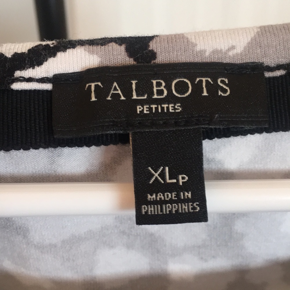 Talbots Extra Large Petite Patterned Top - Picture 2 of 5